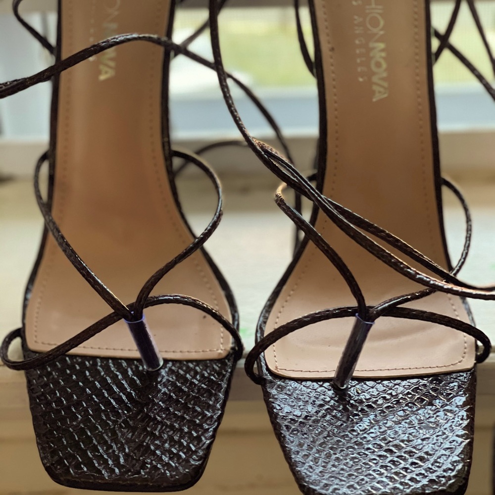 Fashion nova tie up sandal in burgundy